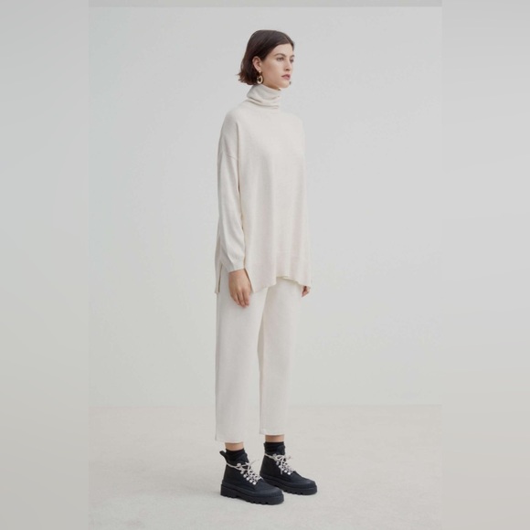 Gallery Sweater by Kowtow - Picture 2 of 7